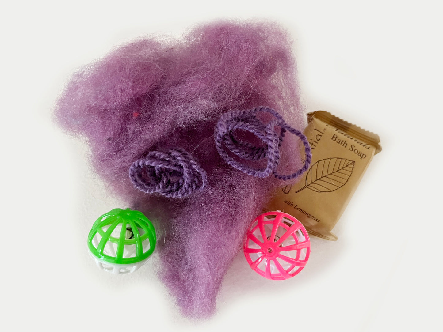 Felted Cat Toys Craft Kit – Make Two Adorable Toys for Your Furry Friend!